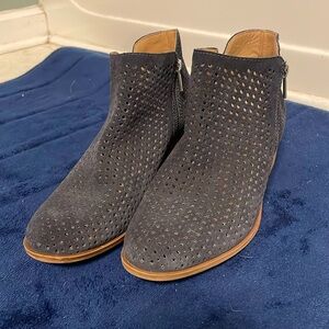 Lucky Brand Booties Navy